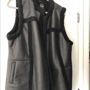 Nic + Zoe black faux shearling vest (never worn)